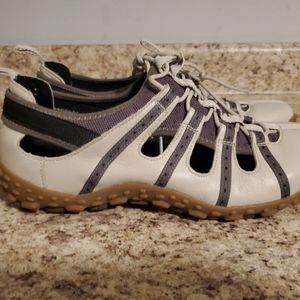 Tsubo women's shoes.  Size 10